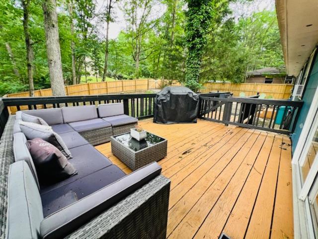 Mountain Lake Retreat - Hot Tub, Lake, Fire Pit, Wineries, Restaurant Harpers Ferry Extérieur photo