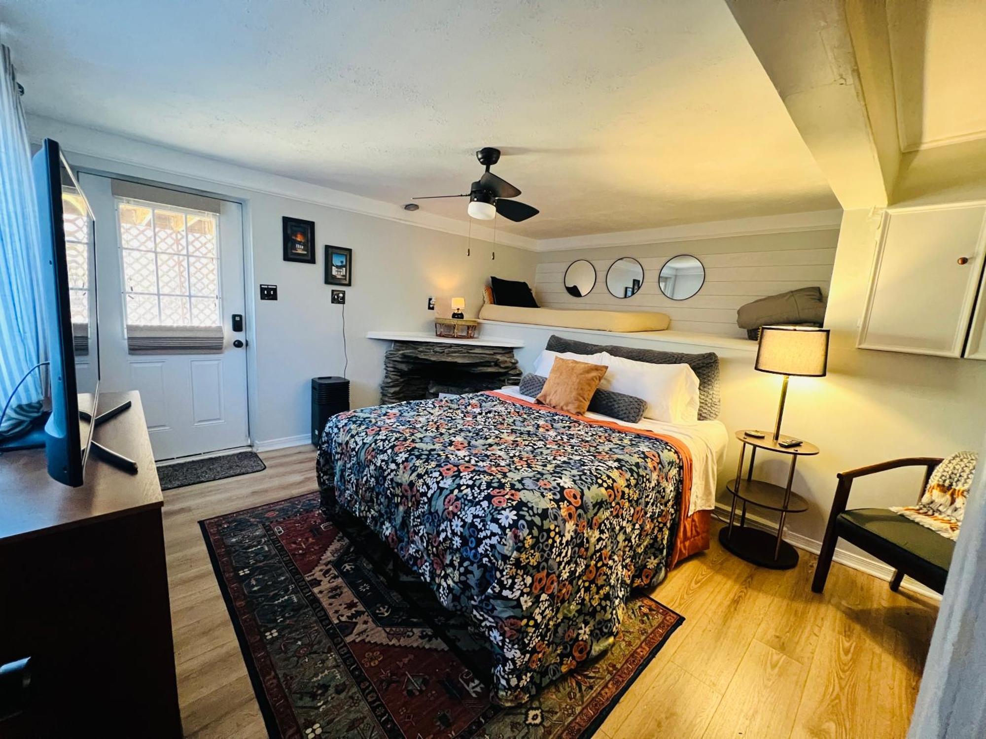 Mountain Lake Retreat - Hot Tub, Lake, Fire Pit, Wineries, Restaurant Harpers Ferry Extérieur photo