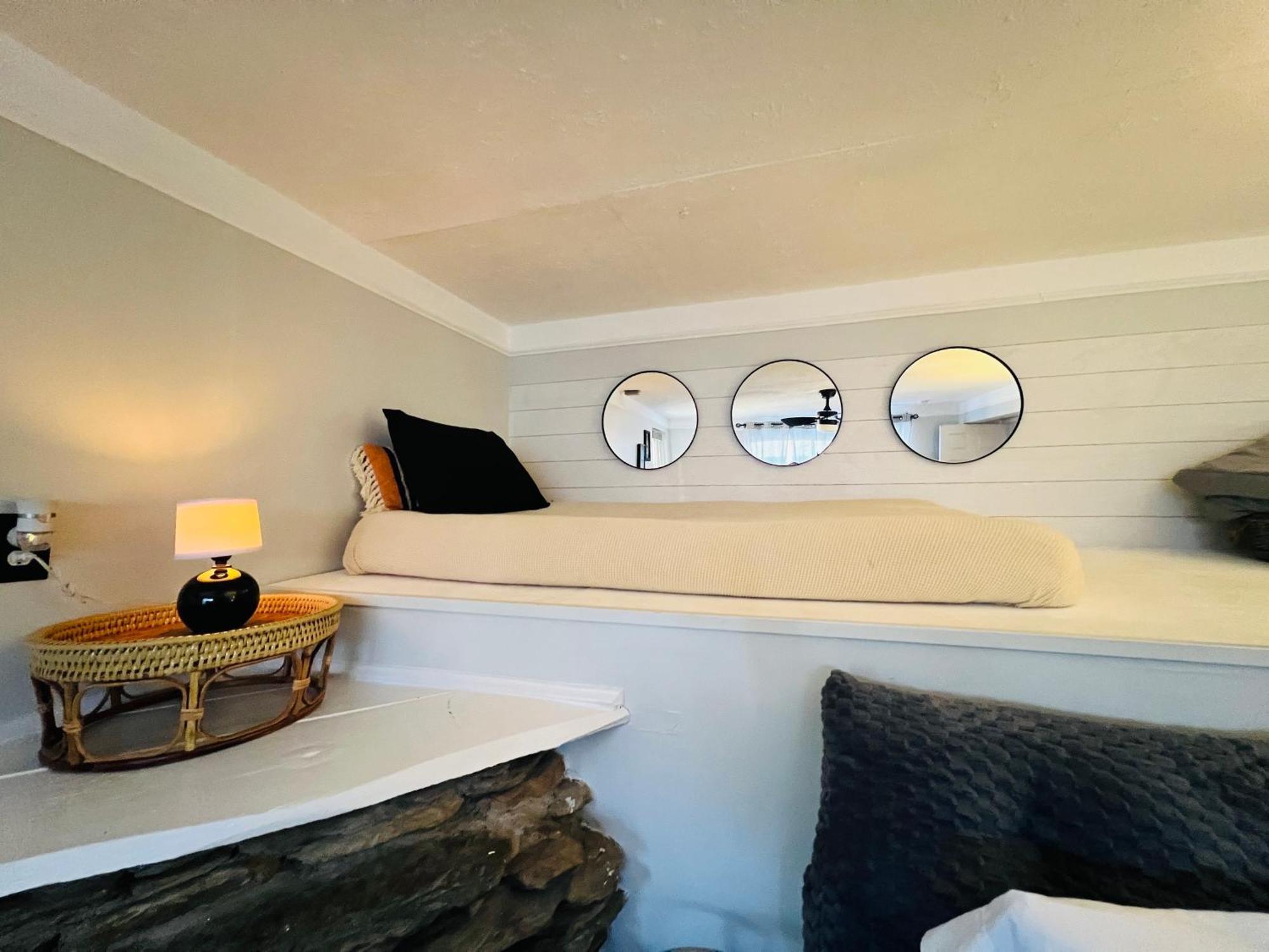 Mountain Lake Retreat - Hot Tub, Lake, Fire Pit, Wineries, Restaurant Harpers Ferry Extérieur photo